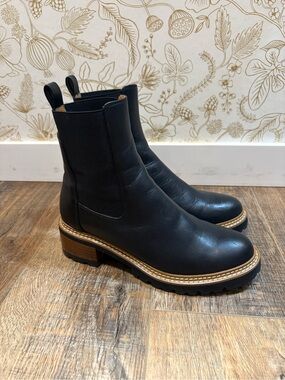 eos Black Leather Chelsea Lug Sole Ankle Boots with Contrast welt